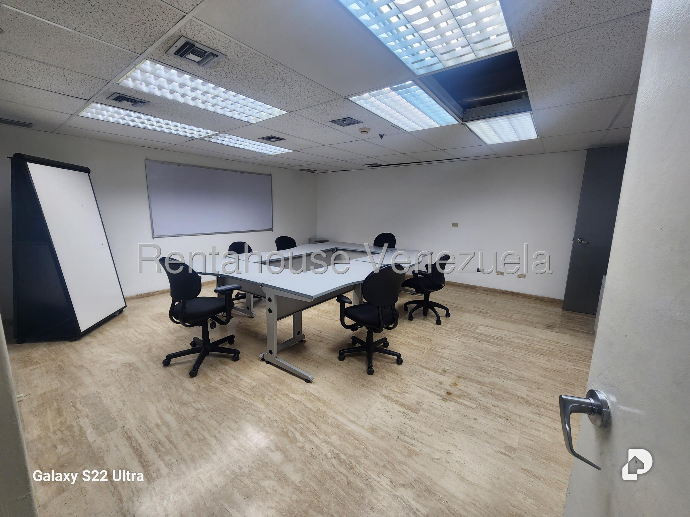 Oficina en El Bosque, Caracas – 15