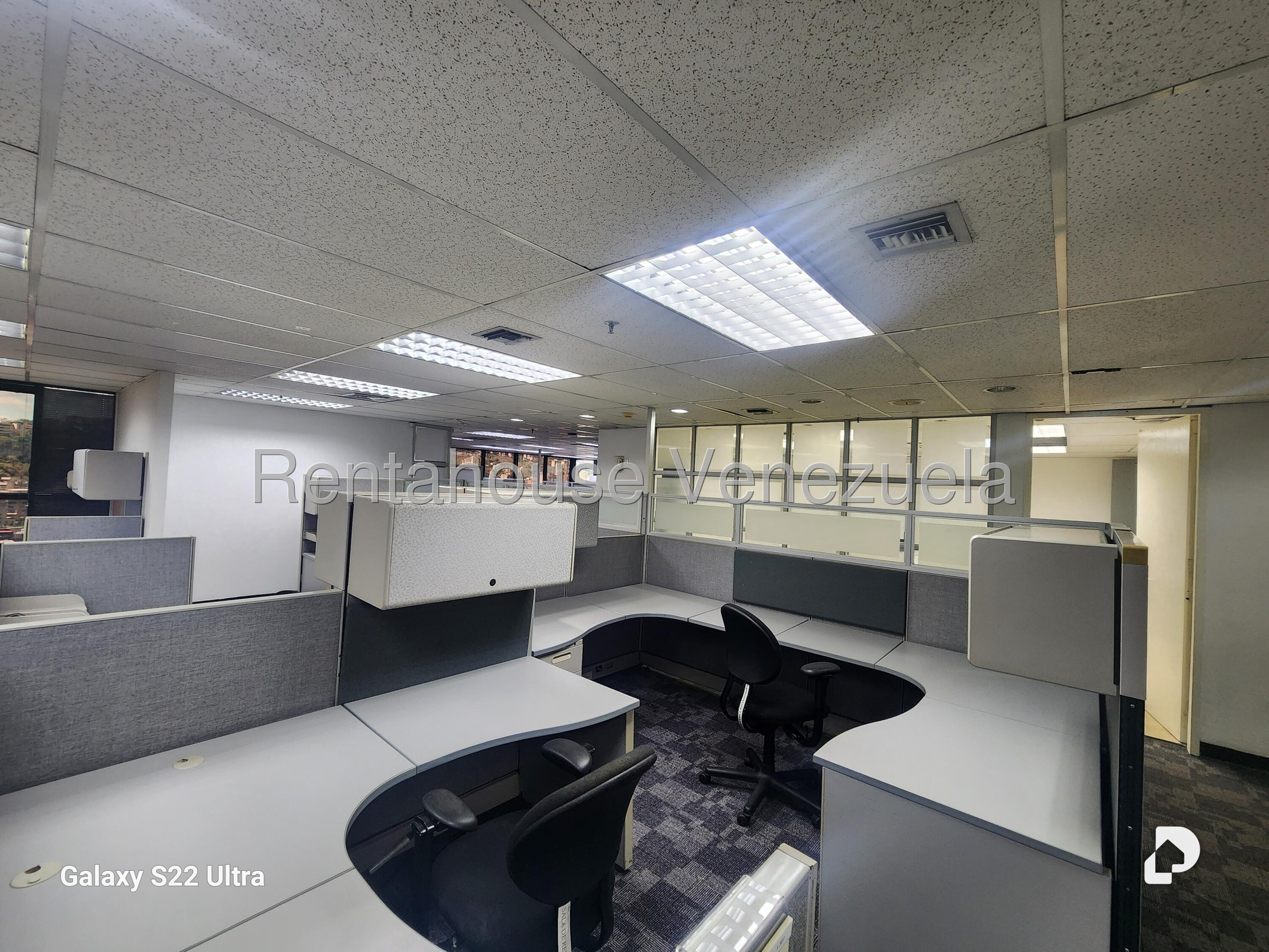 Oficina en El Bosque, Caracas – 18
