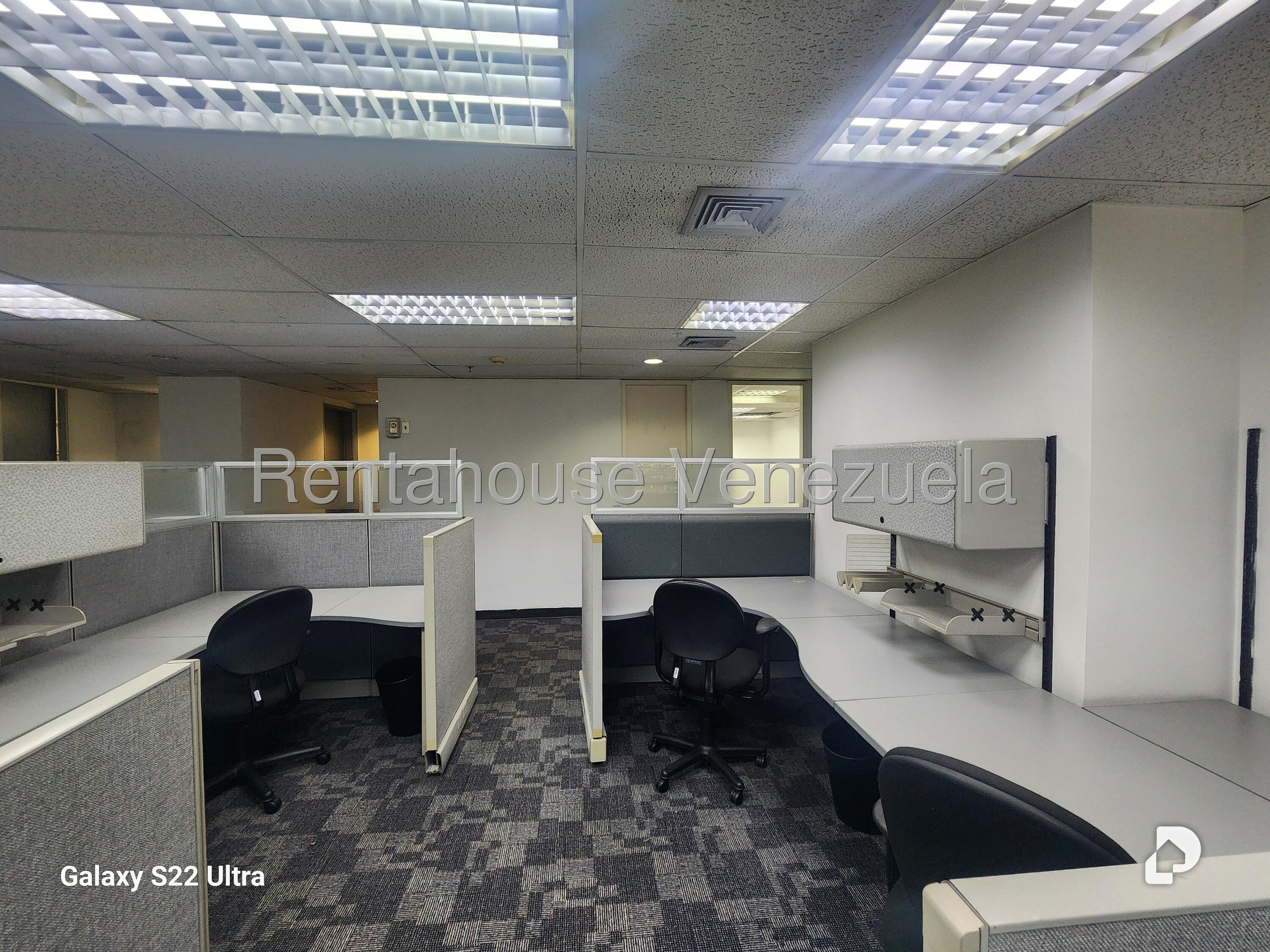 Oficina en El Bosque, Caracas – 30