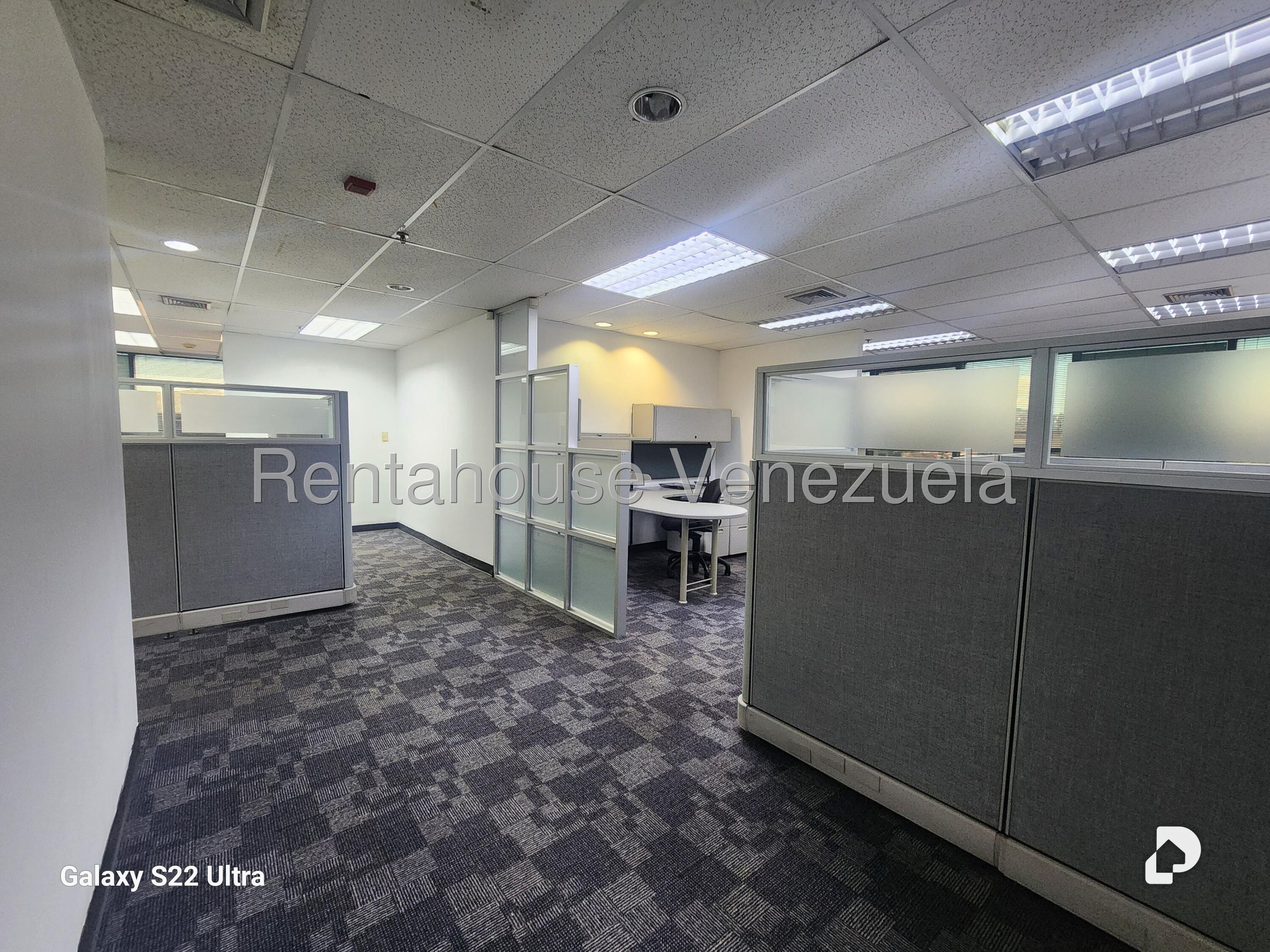 Oficina en El Bosque, Caracas – 25