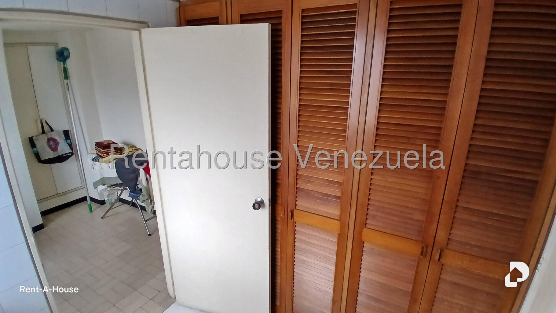 Apartamento en La Florida, Caracas – 23