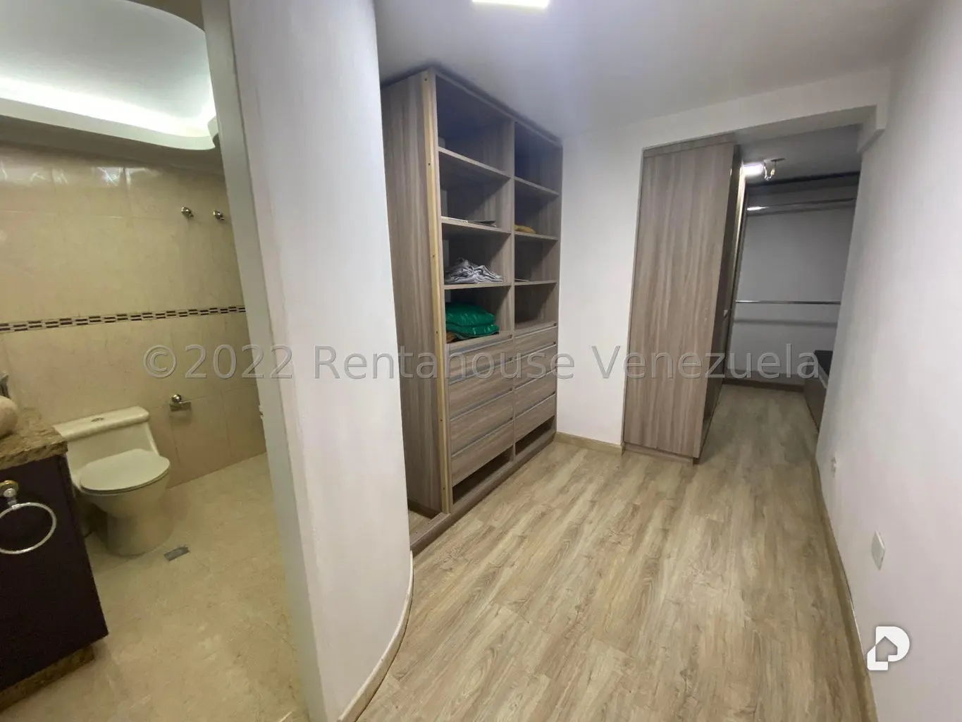 Apartamento en La Urbina, Caracas – 12
