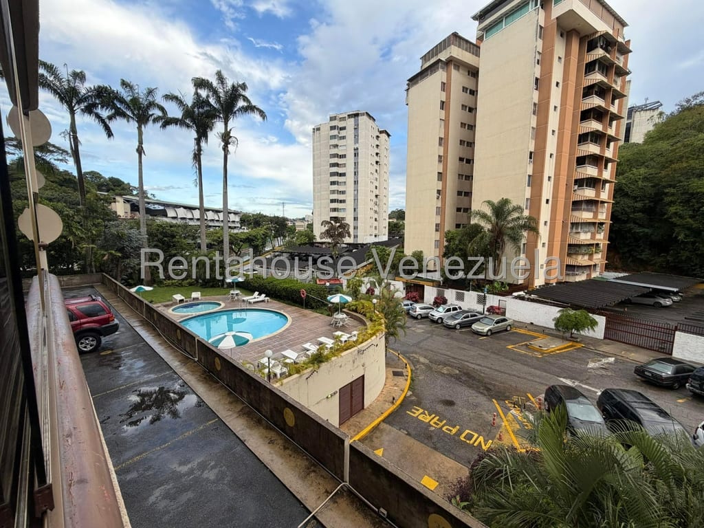 Apartment in Colinas de La California. 27-5682, Caracas - 1