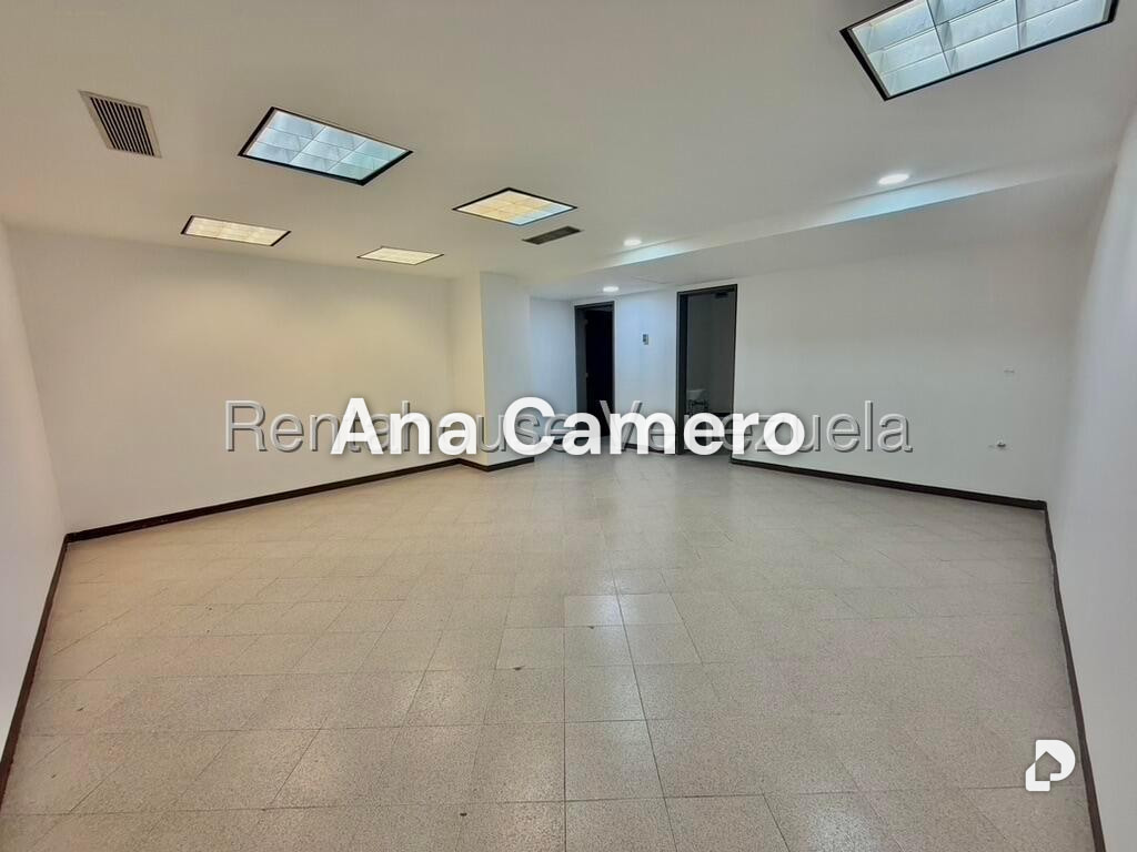 Oficina en Chacao, Caracas – 12