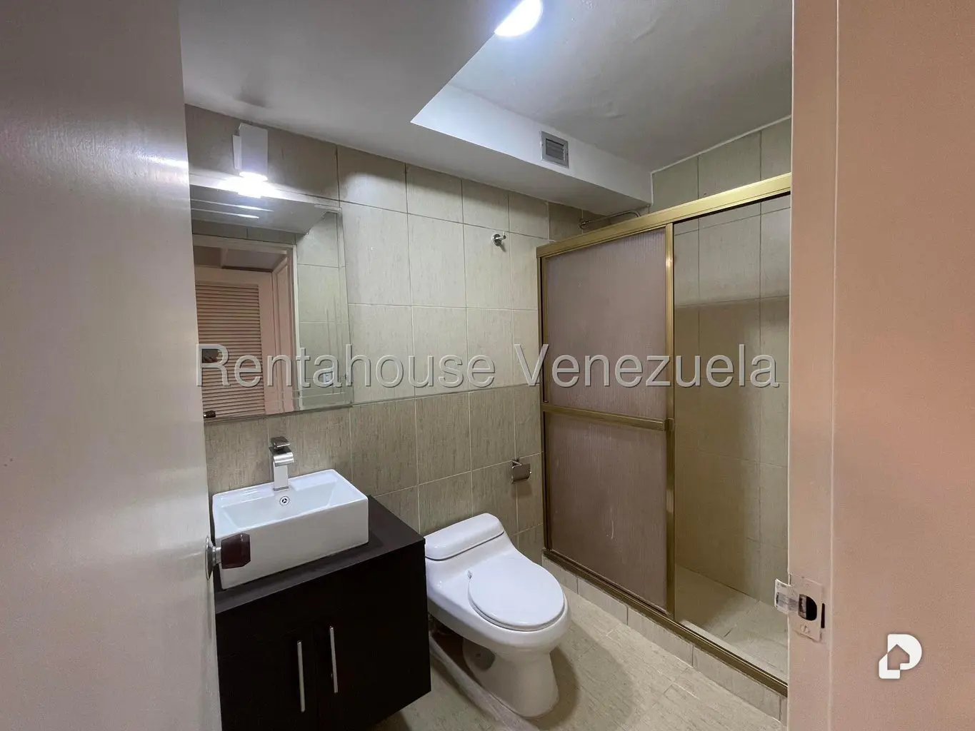Apartamento en Los Naranjos (del Cafetal), Caracas – 28