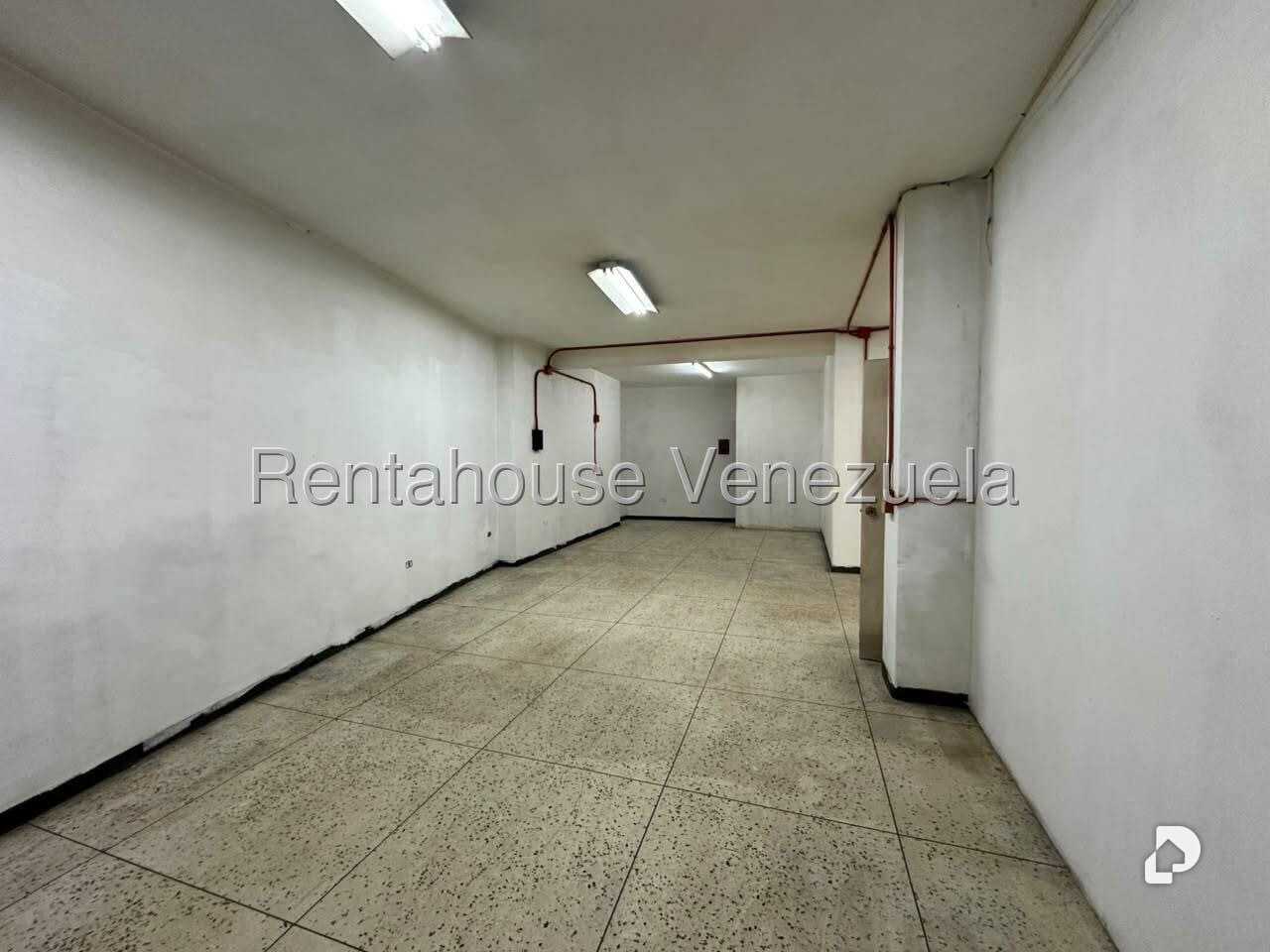 Local comercial en San Martín, Caracas – 7