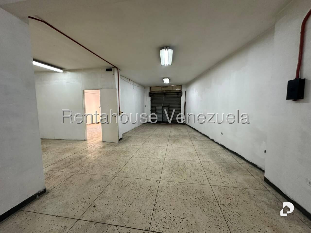 Local comercial en San Martín, Caracas – 8