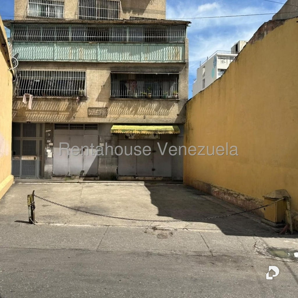 Local comercial en San Martín, Caracas – 15