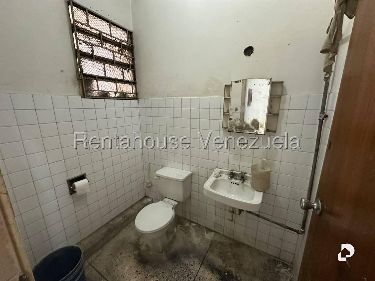 Local comercial en San Martín, Caracas – 5