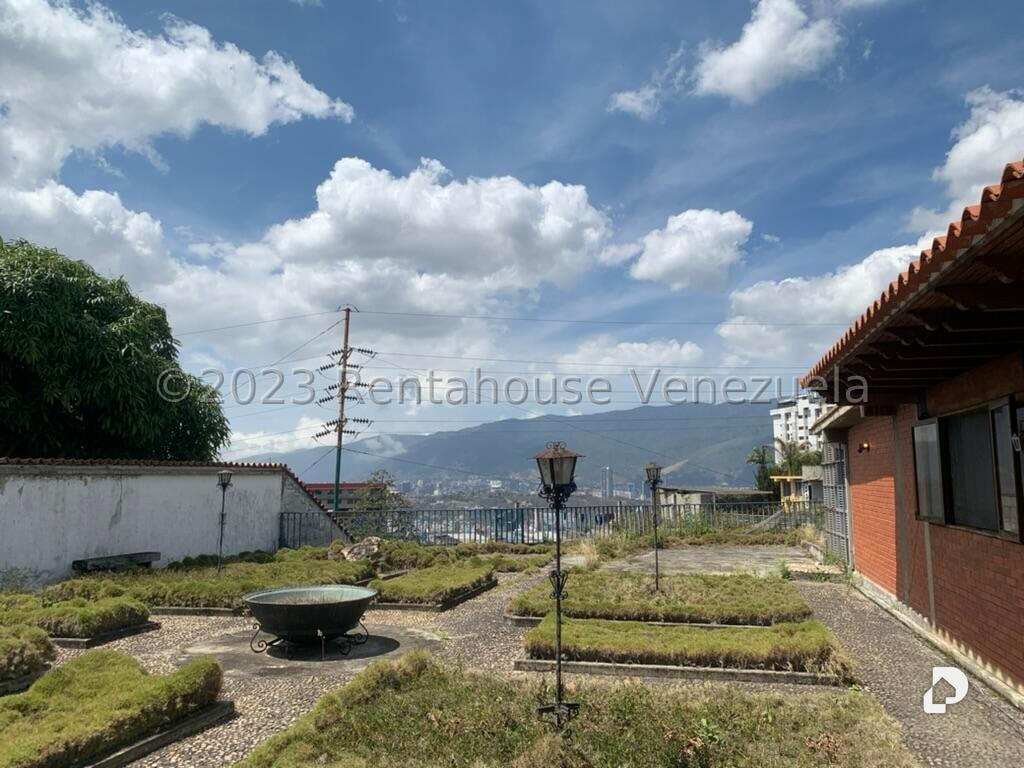 Casa en Cumbres de Curumo, Caracas – 10