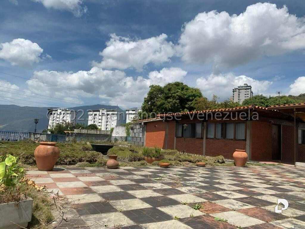 Casa en Cumbres de Curumo, Caracas – 8