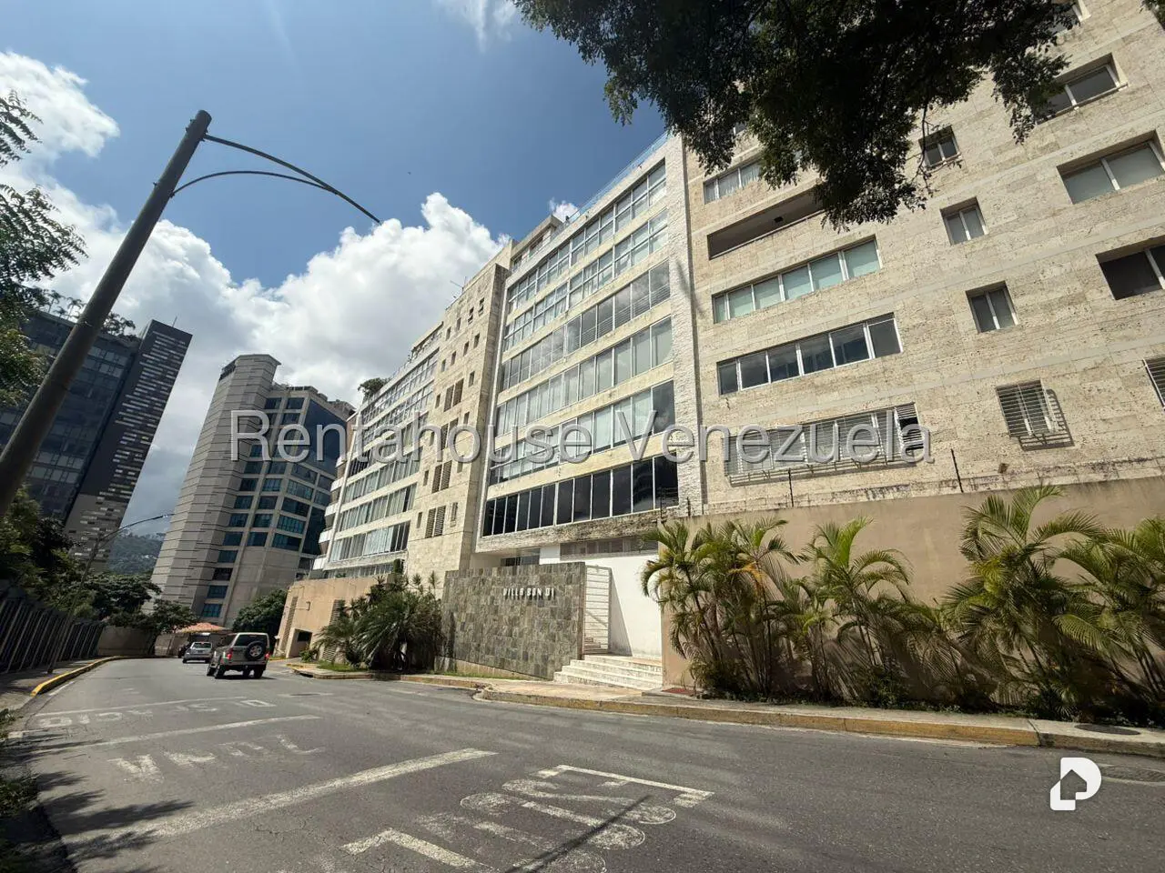 Apartamento en Las Mercedes, Caracas – 1