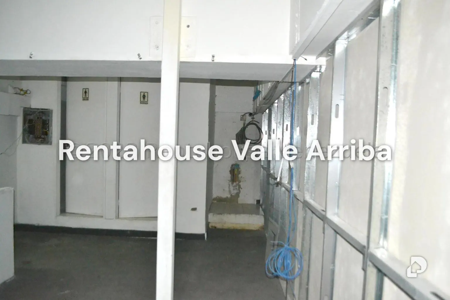 Local comercial en El Cafetal, Caracas – 12