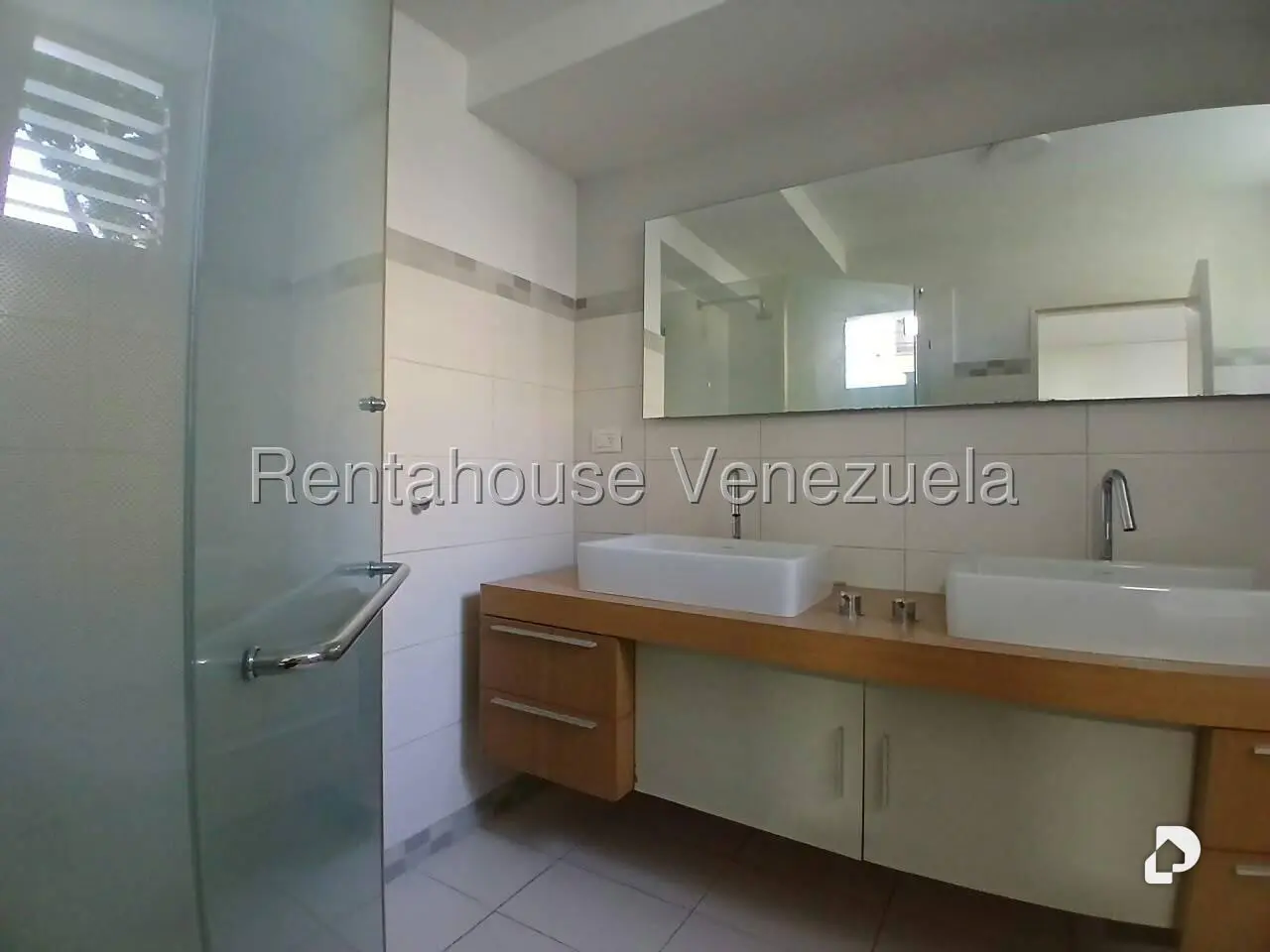 Apartment in Los Palos Grandes, Caracas – 15