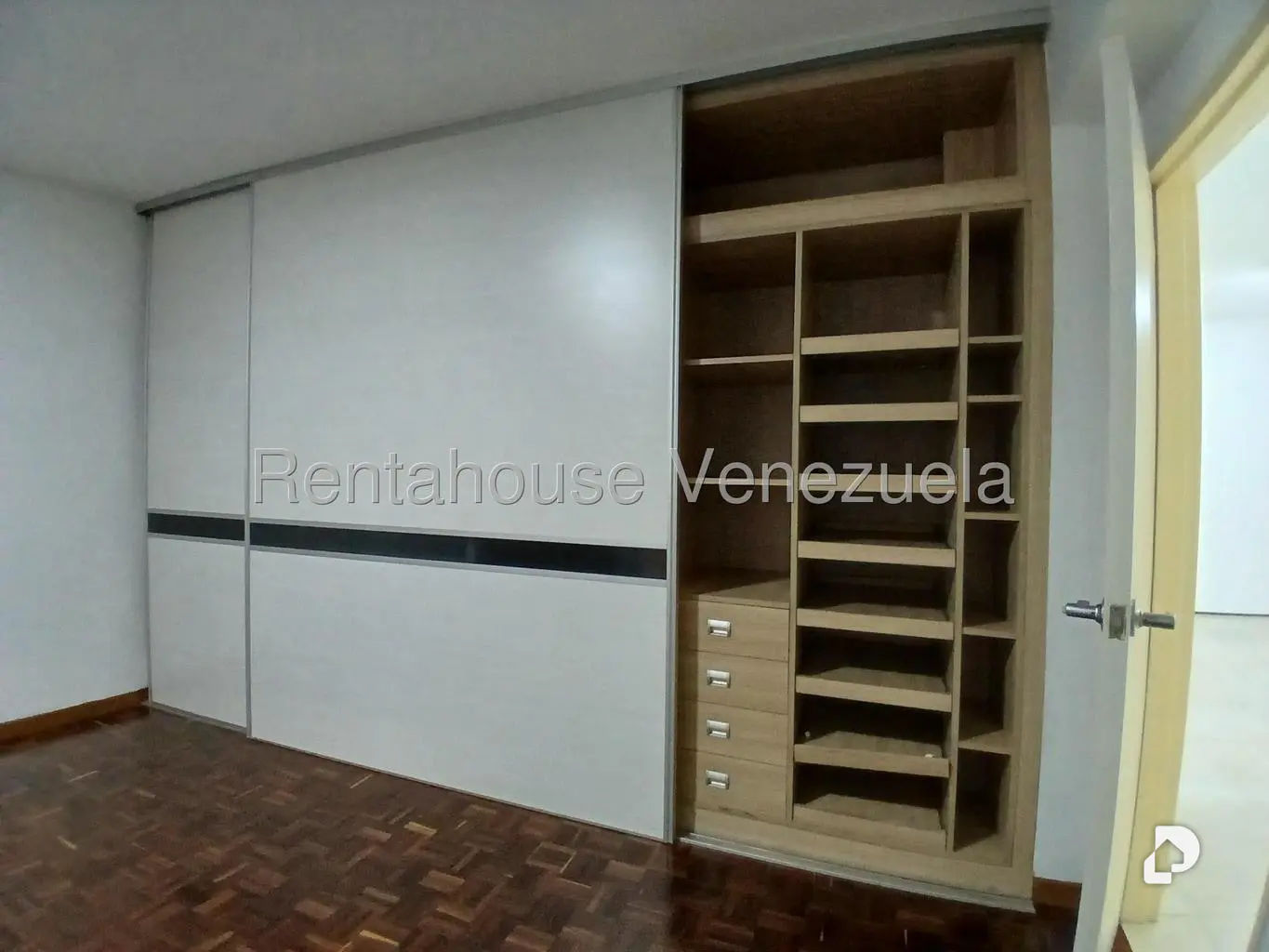 Apartment in Los Palos Grandes, Caracas – 14