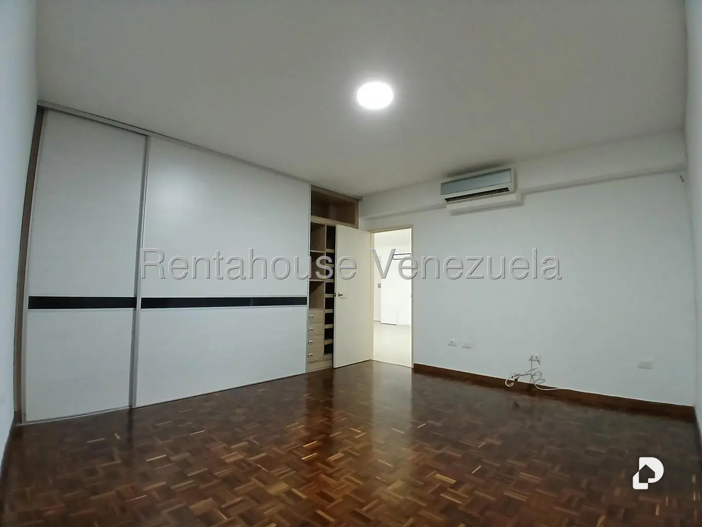 Apartment in Los Palos Grandes, Caracas – 16