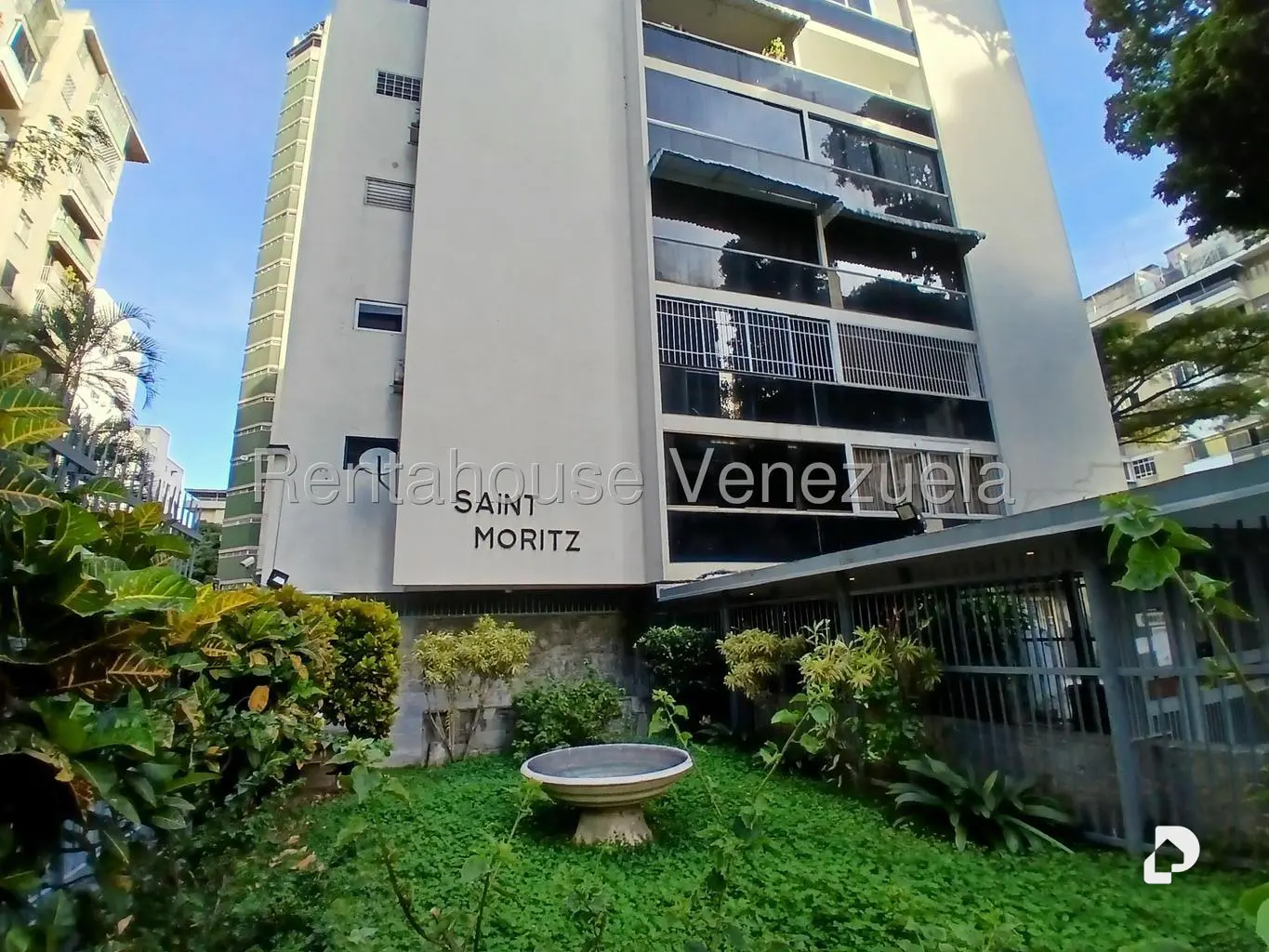 Apartment in Los Palos Grandes, Caracas – 1