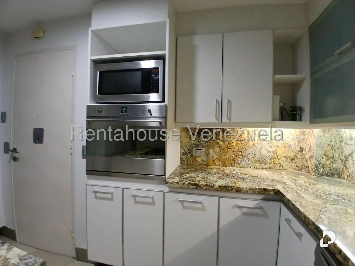 Apartment in Los Palos Grandes, Caracas – 9