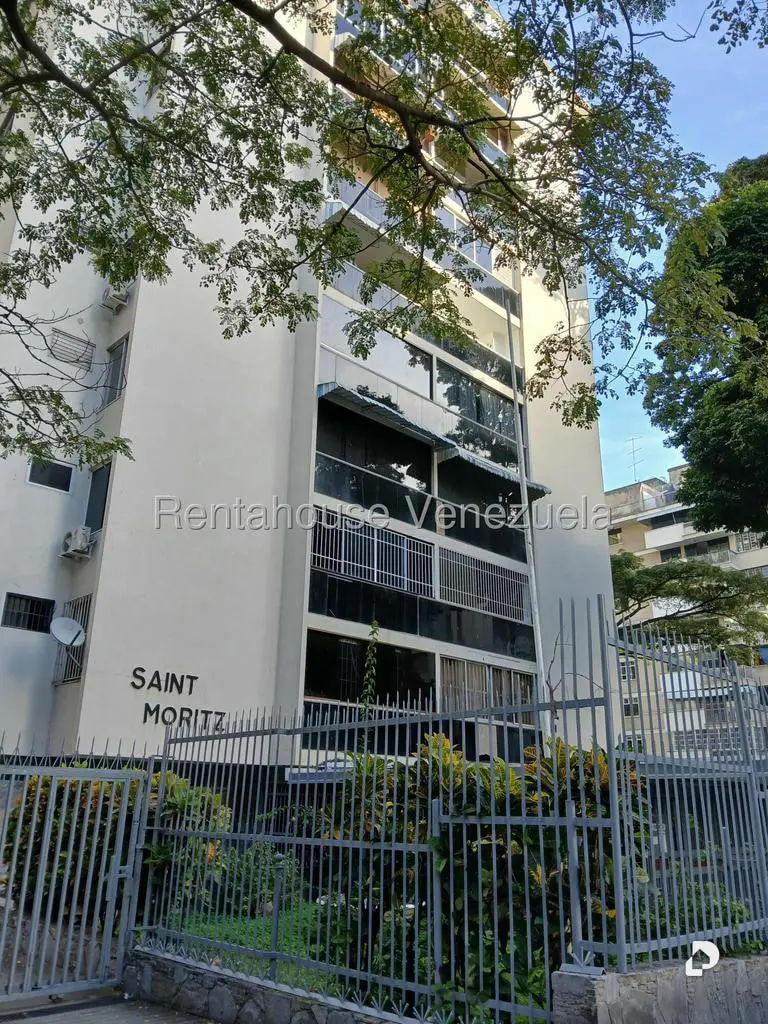 Apartment in Los Palos Grandes, Caracas – 25