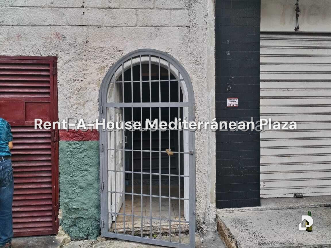 Local comercial en Avenida Cedeno, Valencia – 2