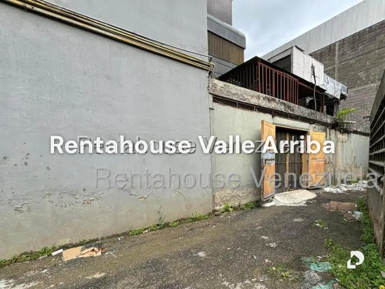 Local comercial en La California Norte, Caracas – 17