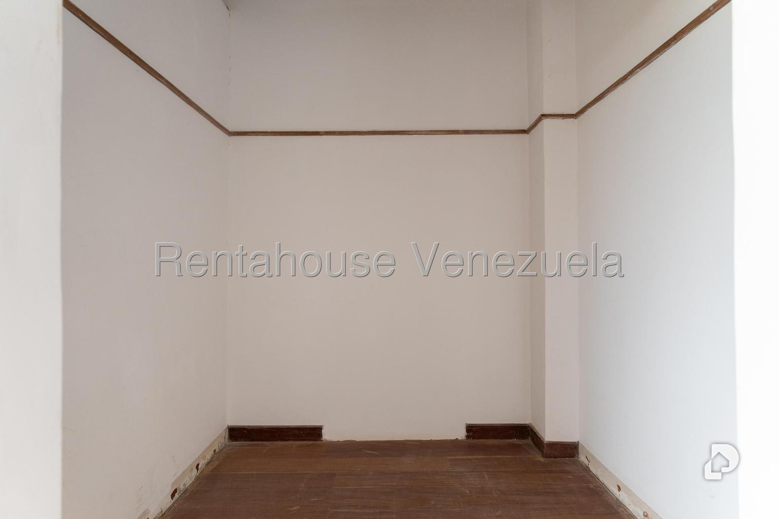 Casa en La Lagunita Country Club, Caracas – 12