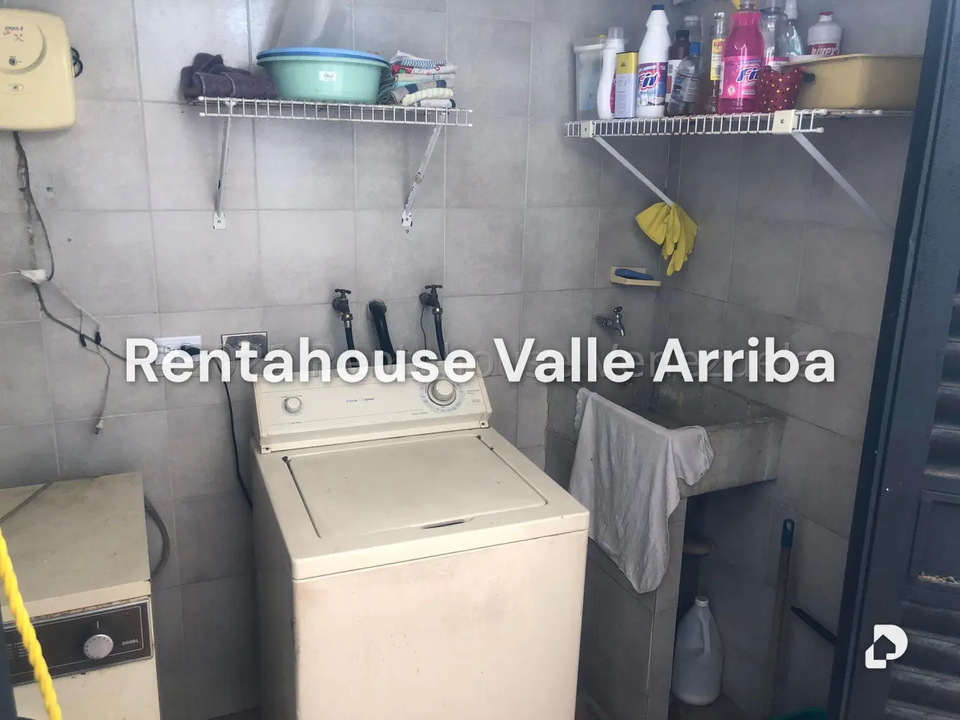 House in El Hatillo, Caracas – 25