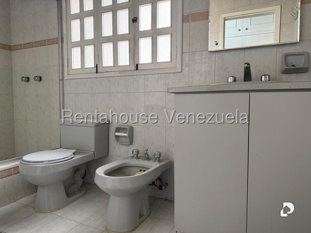 Local comercial en Santa Cecilia, Caracas – 23