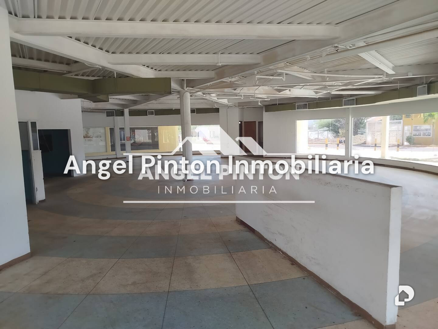Local comercial en Isla Dorada, Maracaibo – 3