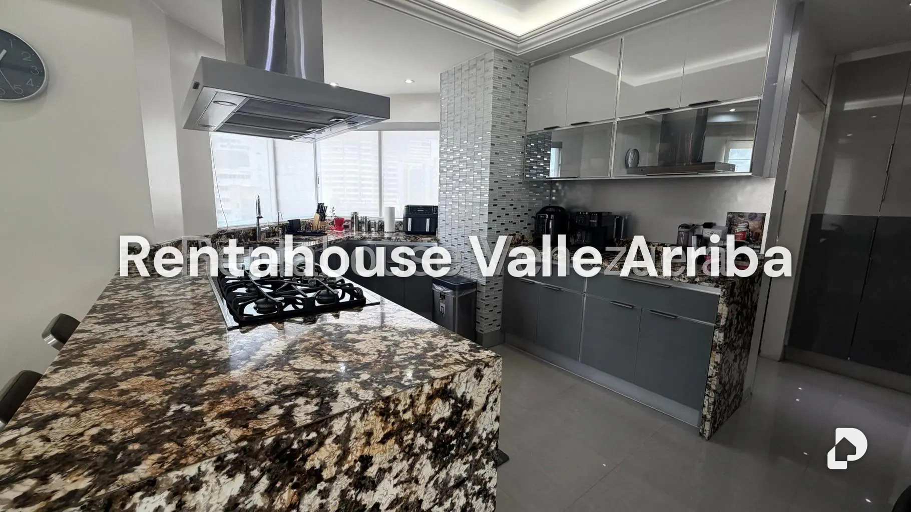 Apartamento en El Rosal, Caracas – 23