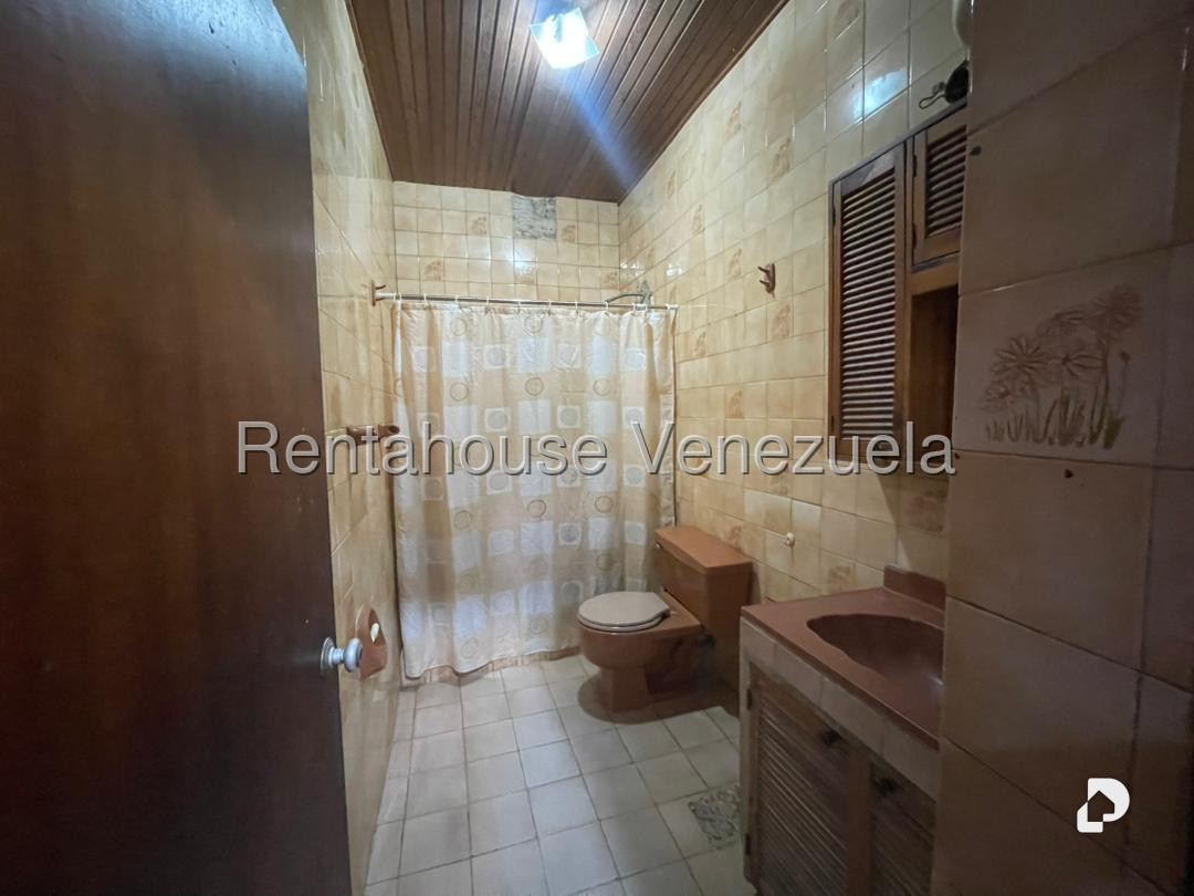 Local comercial en Boleíta Sur, Caracas – 12
