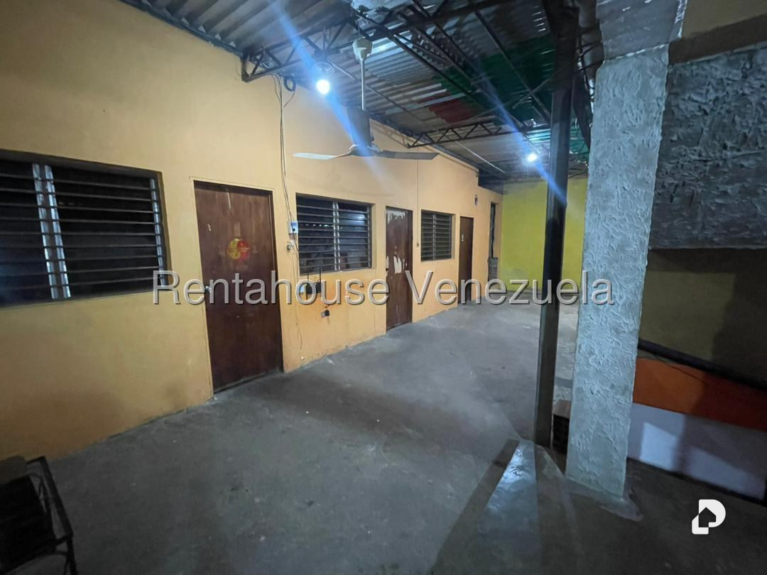 Local comercial en Boleíta Sur, Caracas – 27