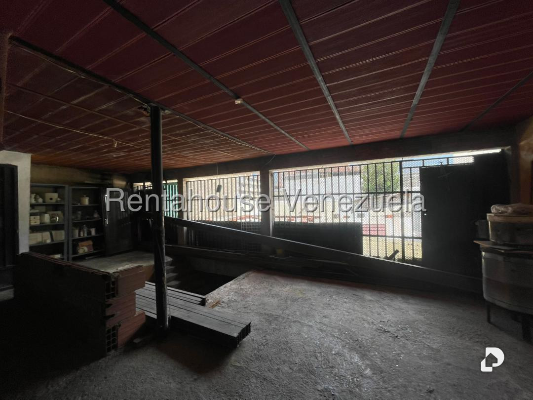 Local comercial en Boleíta Sur, Caracas – 24