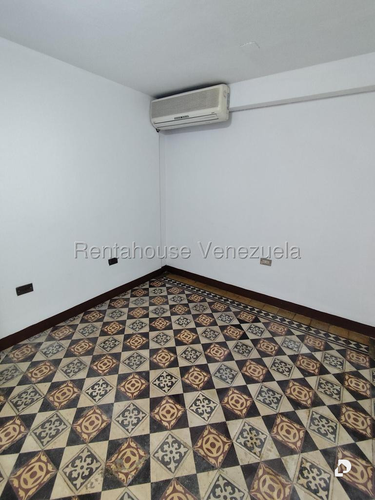 Local comercial en Parroquia Catedral, Caracas – 26