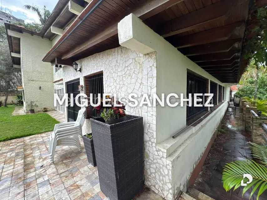 Casa en Santa Paula, Caracas – 9
