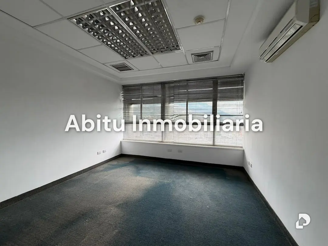 Oficina en Altamira, Caracas – 9