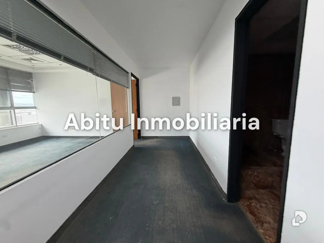 Oficina en Altamira, Caracas – 8