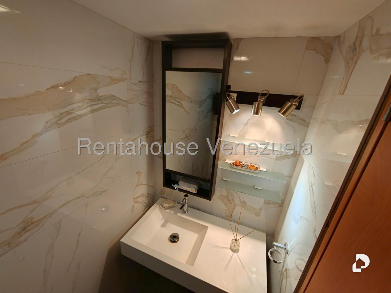 Apartamento en Lomas de Prados del Este, Caracas – 13