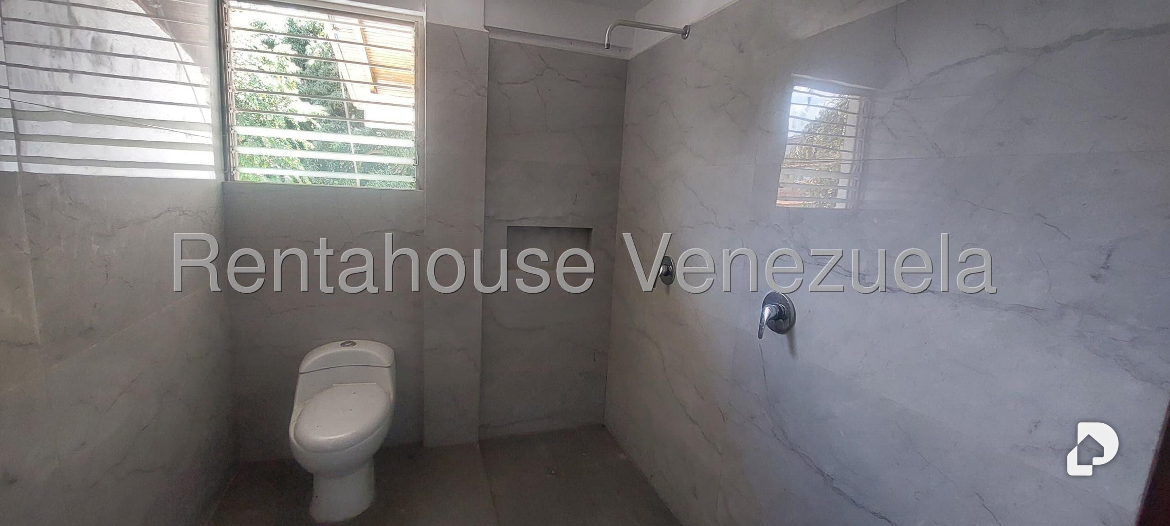 Casa en El Marqués, Caracas – 23