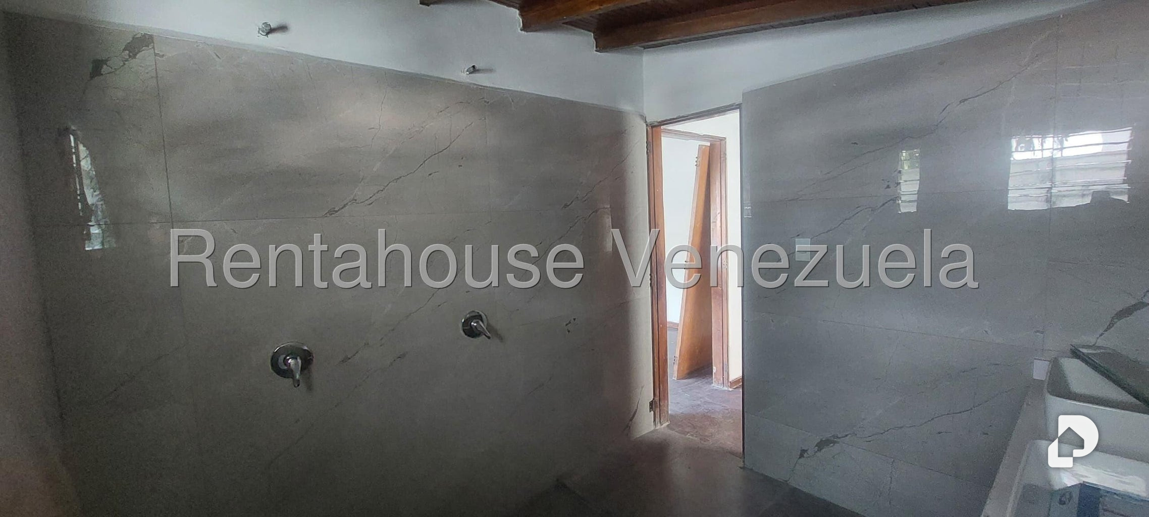 Casa en El Marqués, Caracas – 25