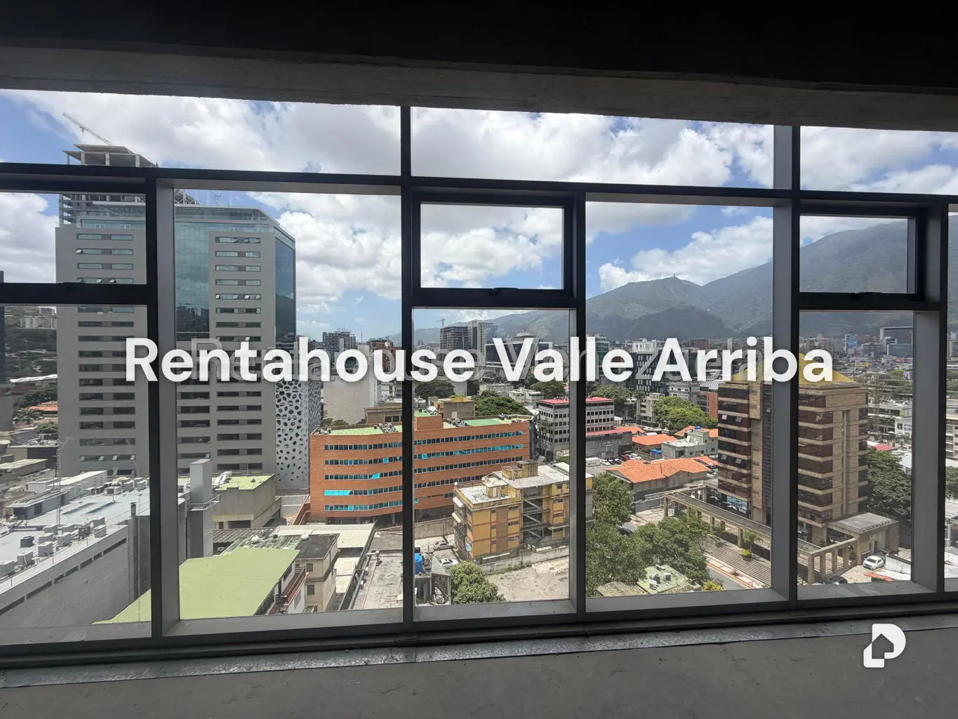 Oficina en Las Mercedes, Caracas – 14