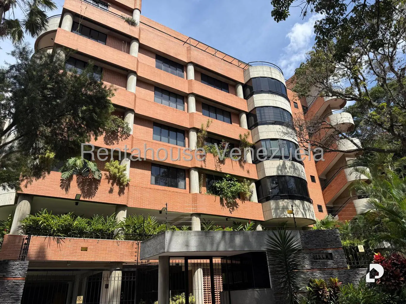 Apartamento en Lomas de Las Mercedes, Caracas – 1