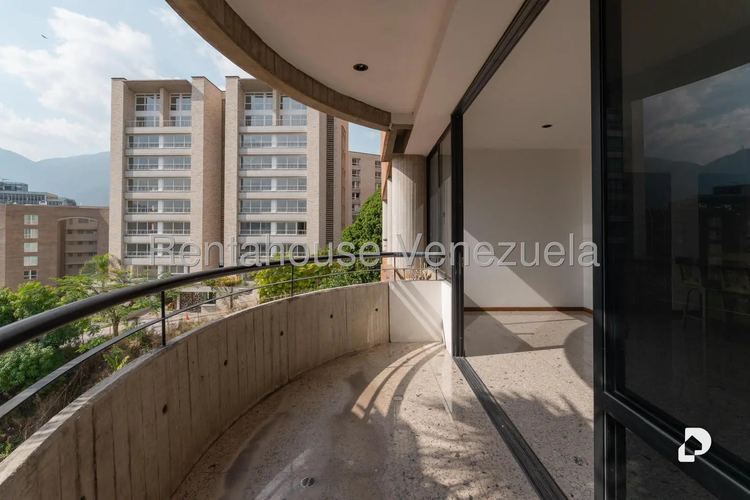 Apartamento en Lomas de Las Mercedes, Caracas – 3