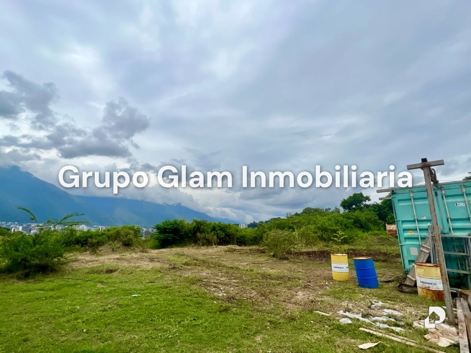 Terreno en Valle Arriba, Caracas – 11