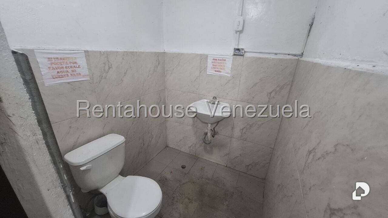 Local comercial en Los Ruices, Caracas – 14