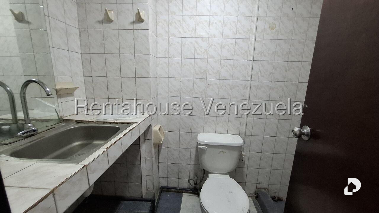 Local comercial en Los Ruices, Caracas – 13