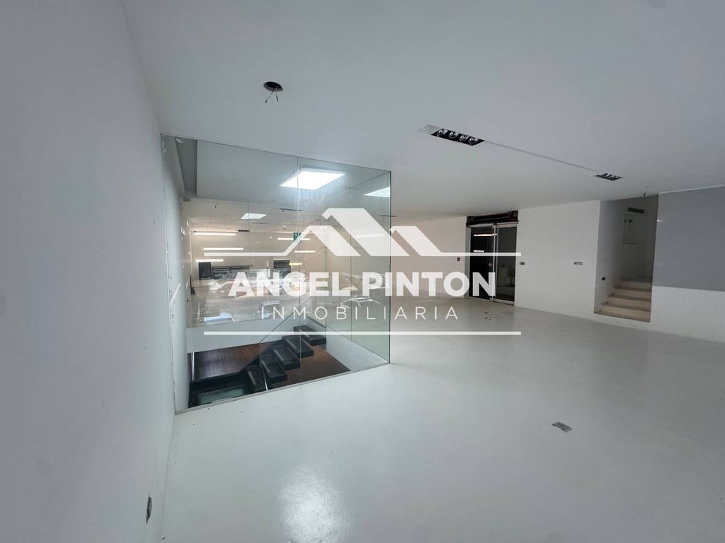 Local comercial en La Lago, Maracaibo - 1