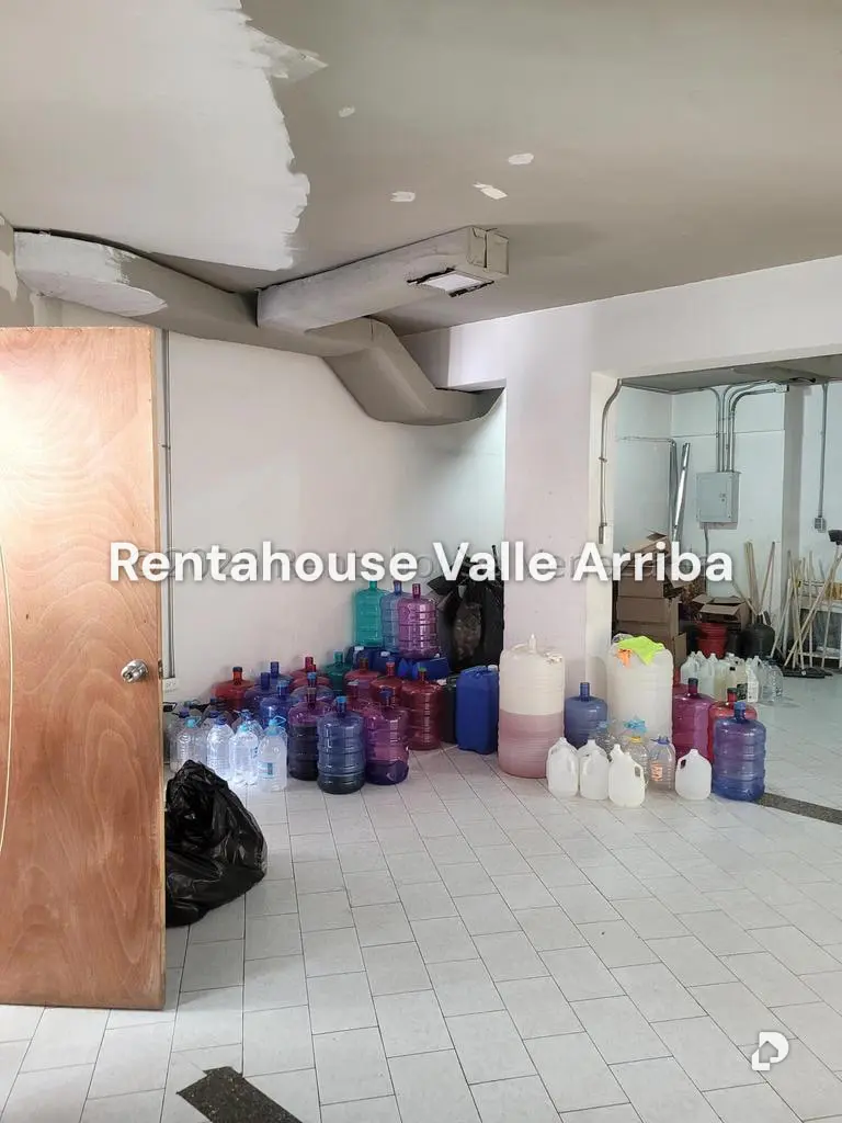 Local comercial en Las Acacias, Caracas – 13
