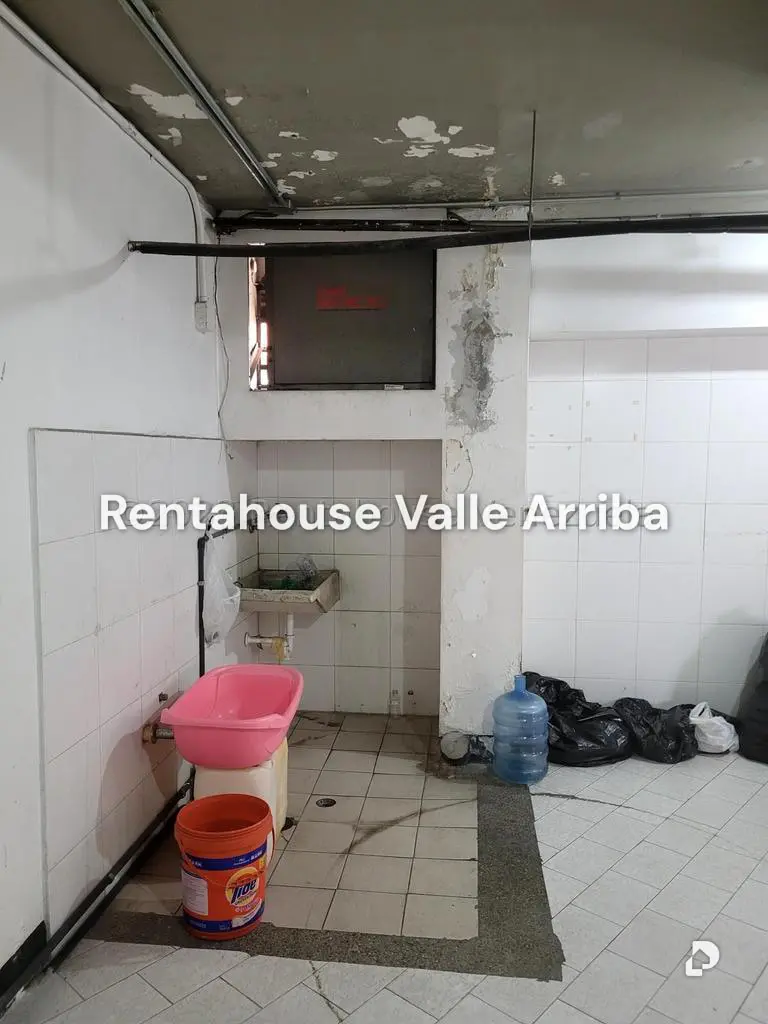 Local comercial en Las Acacias, Caracas – 16