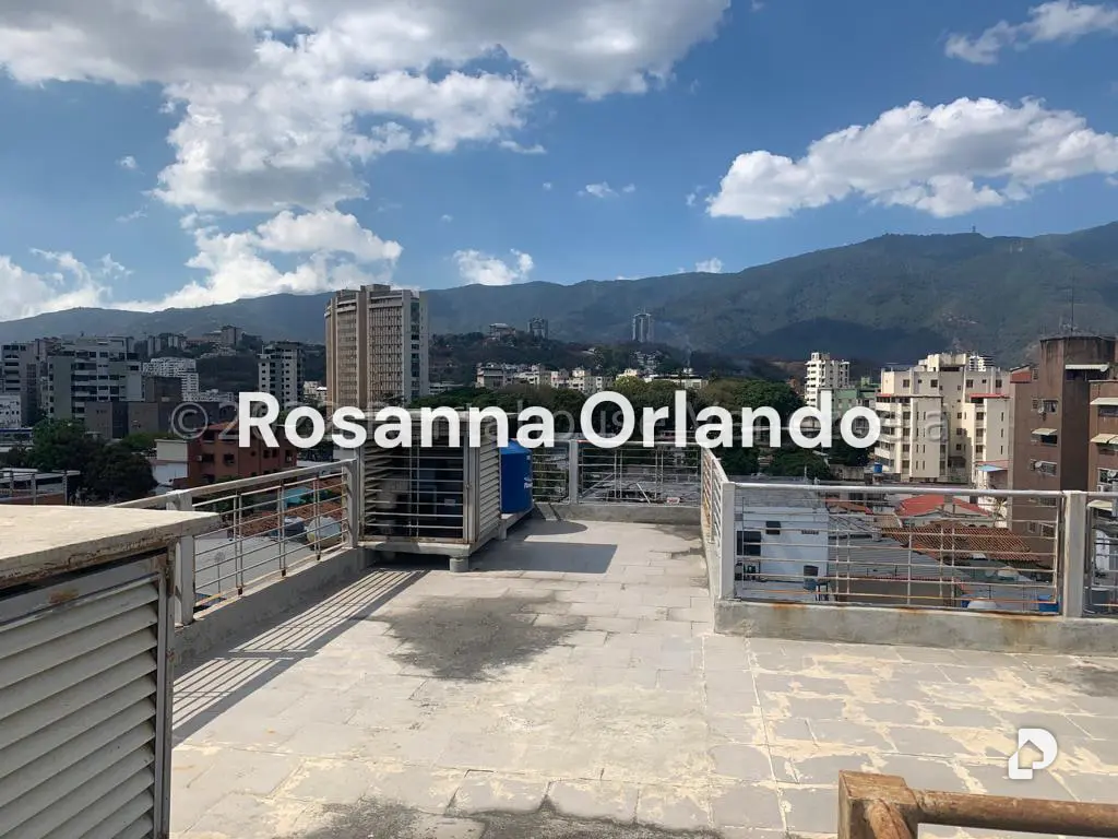 Edificio en Los Rosales, Caracas – 21